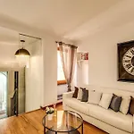 Pantheon Miracle Apartment