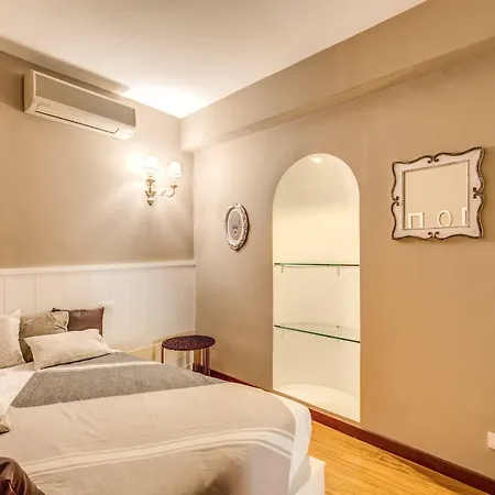 Pantheon Miracle Apartment