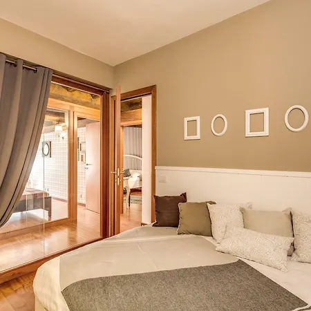 Pantheon Miracle Apartman *