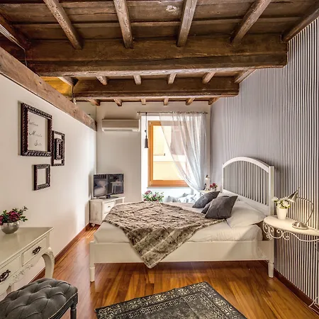 Apartment Pantheon Miracle Rom