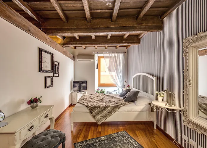 Apartment Pantheon Miracle Rom