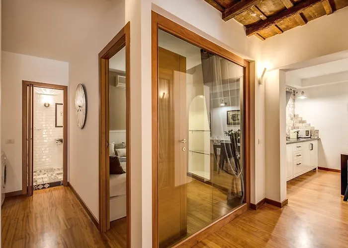 Pantheon Miracle Apartment