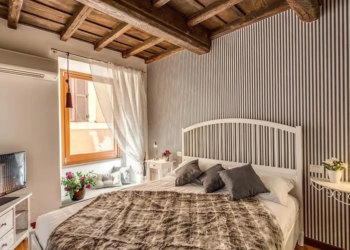 Pantheon Miracle Apartment Rom